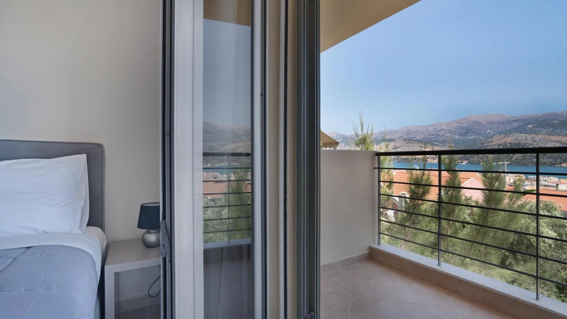 Ardavani City Apartment 12 Αργοστόλι 0*,